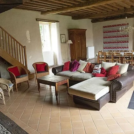 Grand Avec Piscine Entre Charente Et Périgord Сasa de vacaciones